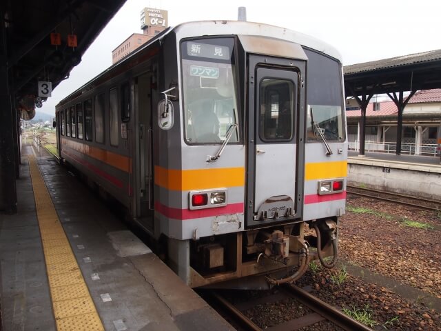 芸備線キハ120系（津山車）