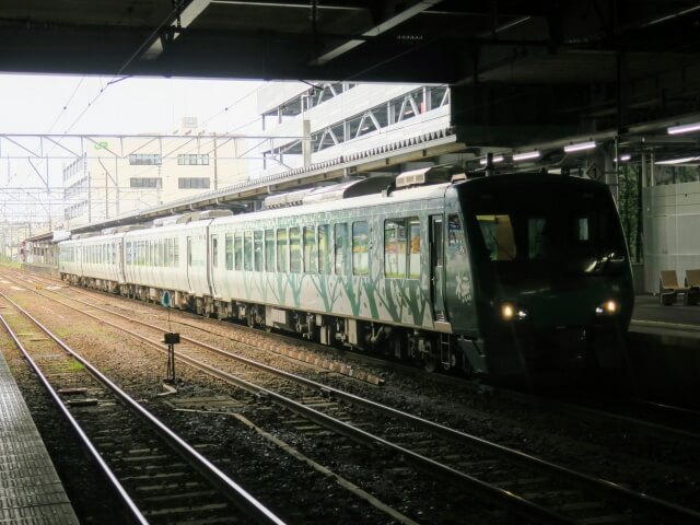 HB-E300系2